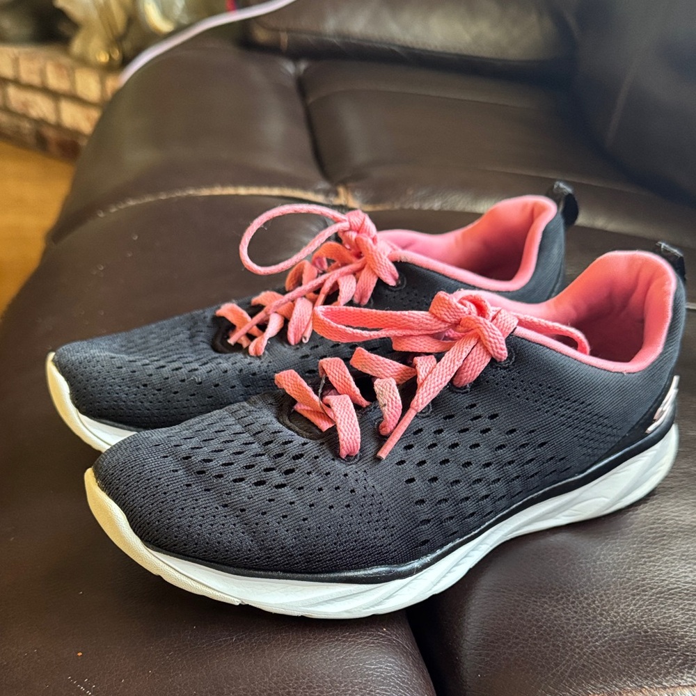 Skechers Black and Pink Sneakers